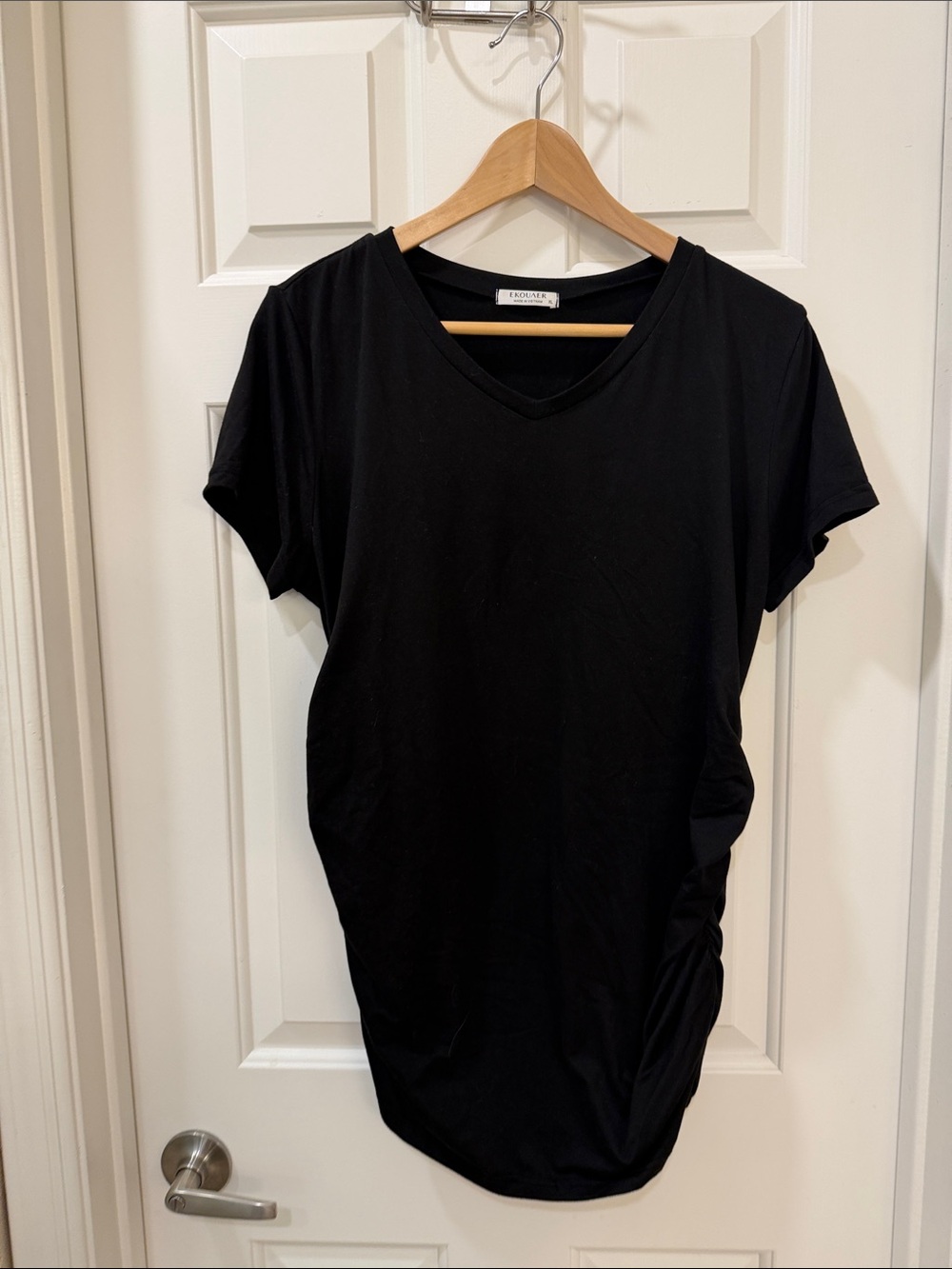 Ekouaer Maternity Black & Green V-Neck Short Sleeve Top